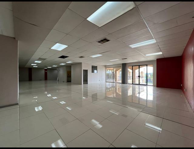 2,616M² WAREHOUSE TO LET IN STRIJDOMPARK